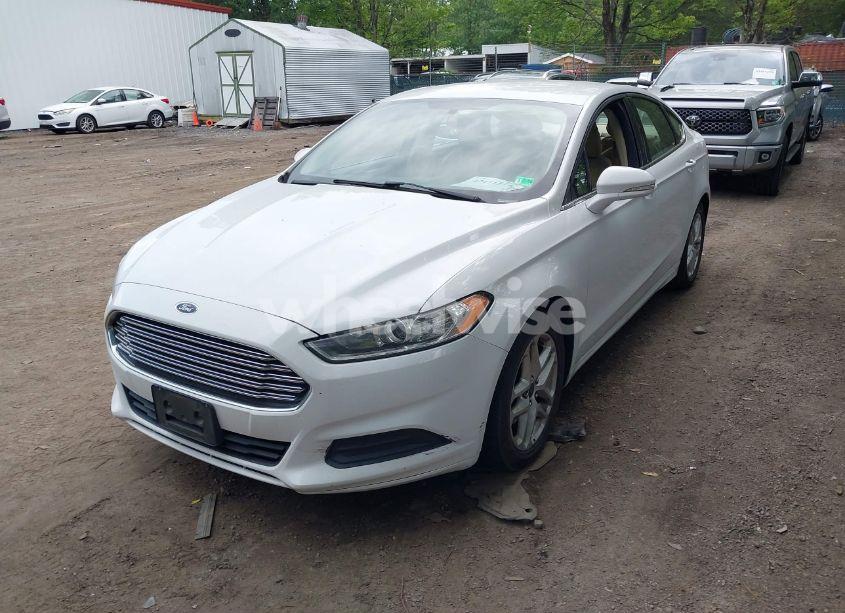 Photo 2 of 2016 Ford Fusion SE (VIN 3FA6P0H74GR197892)