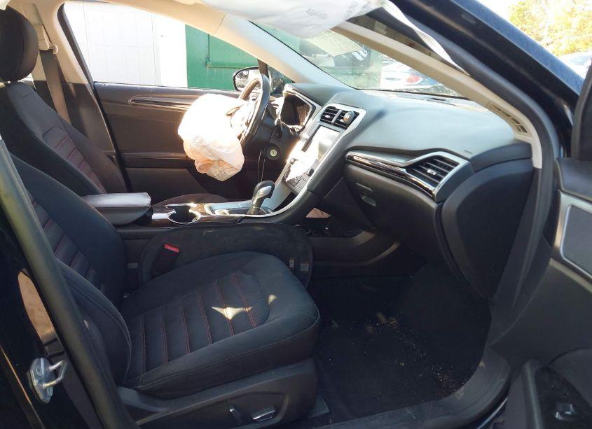 Photo 5 of 2016 Ford Fusion SE (VIN 3FA6P0H74GR210821)