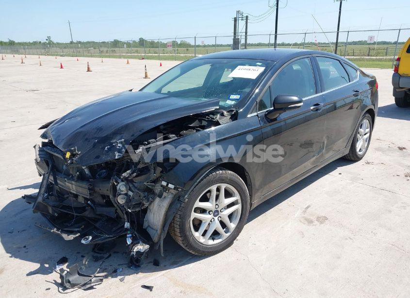Photo 2 of 2016 Ford Fusion SE (VIN 3FA6P0H74GR235623)