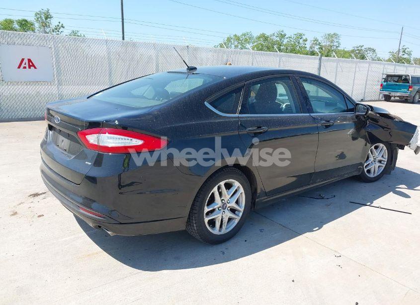 Photo 4 of 2016 Ford Fusion SE (VIN 3FA6P0H74GR235623)