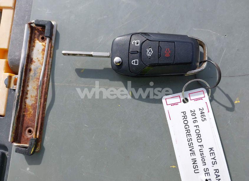 Photo 11 of 2016 Ford Fusion SE (VIN 3FA6P0H74GR236786)