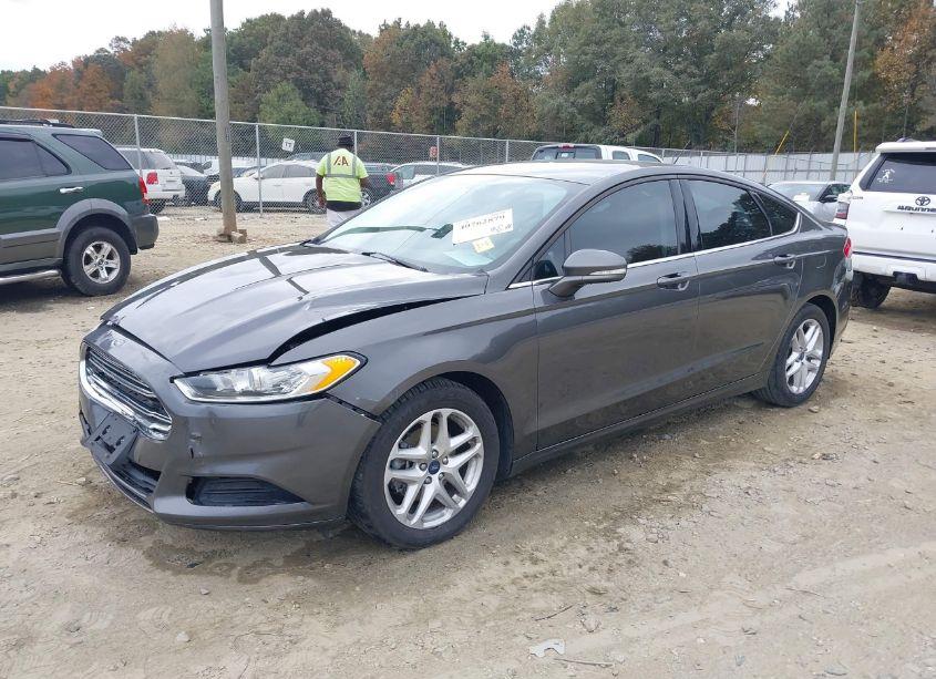 Photo 2 of 2016 Ford Fusion SE (VIN 3FA6P0H74GR245908)