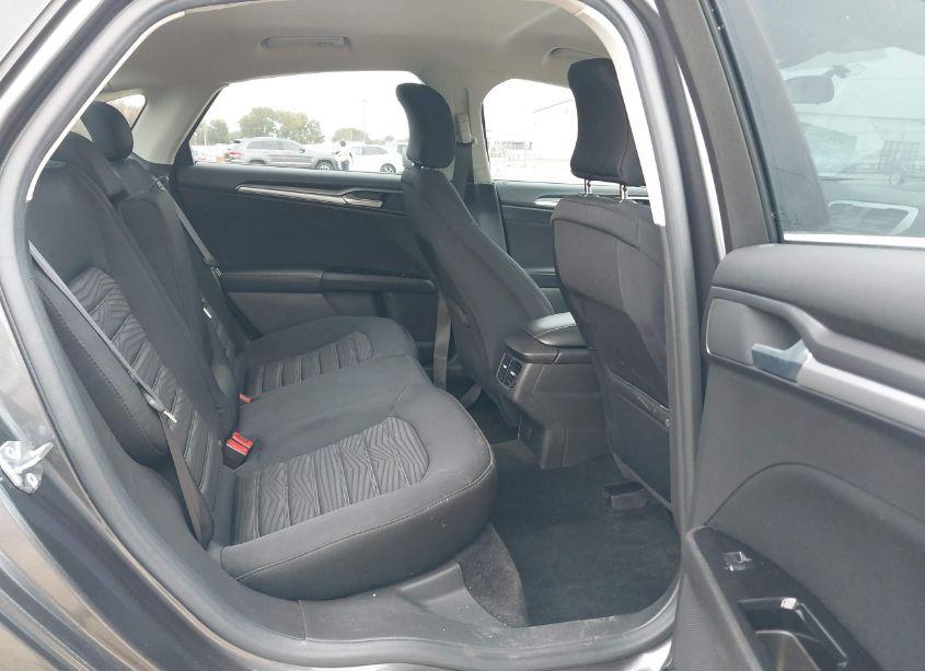 Photo 8 of 2016 Ford Fusion SE (VIN 3FA6P0H74GR245908)