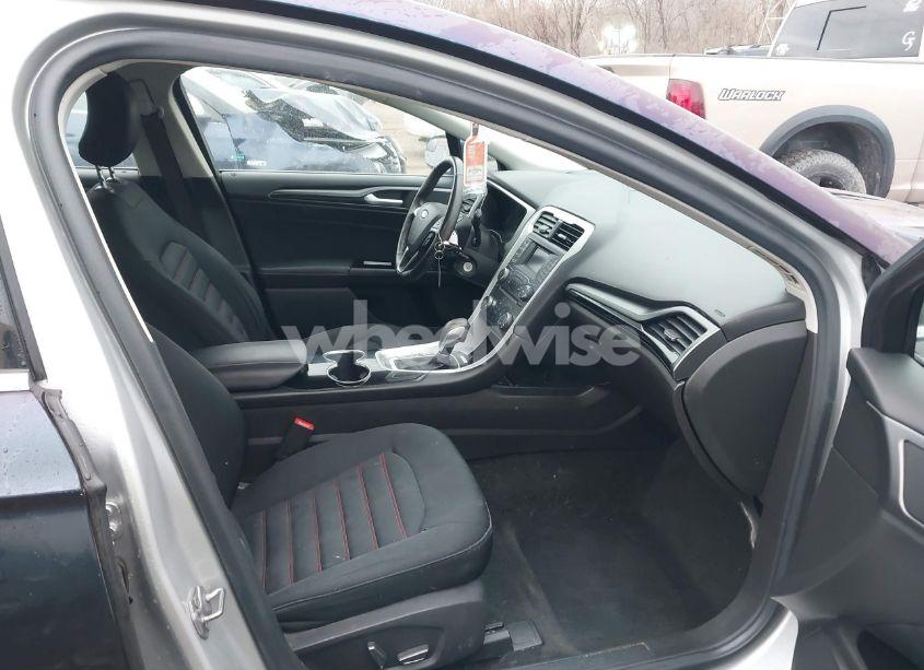 Photo 5 of 2016 Ford Fusion SE (VIN 3FA6P0H74GR299080)