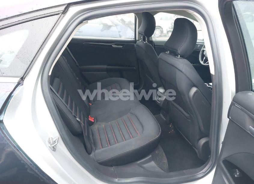 Photo 8 of 2016 Ford Fusion SE (VIN 3FA6P0H74GR299080)