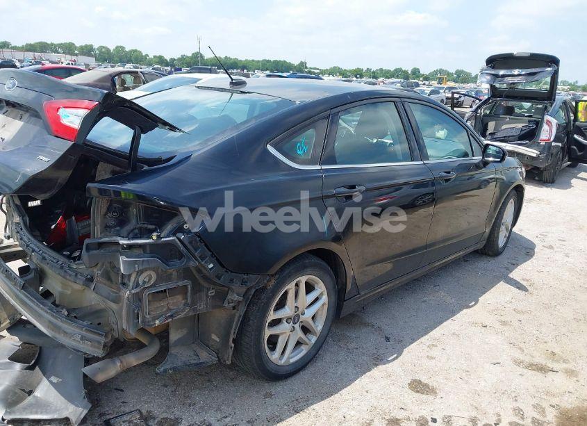 Photo 4 of 2016 Ford Fusion SE (VIN 3FA6P0H74GR319909)