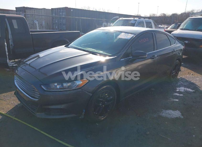 Photo 2 of 2016 Ford Fusion SE (VIN 3FA6P0H74GR343448)