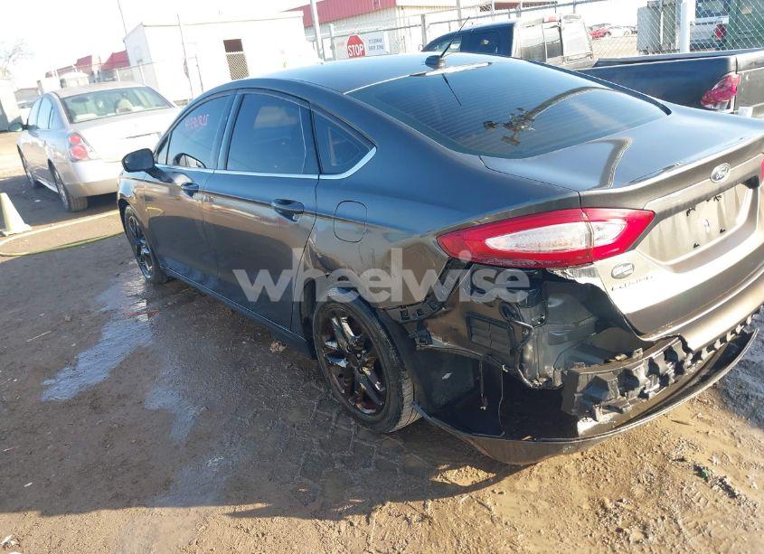 Photo 3 of 2016 Ford Fusion SE (VIN 3FA6P0H74GR343448)