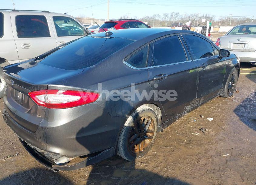 Photo 4 of 2016 Ford Fusion SE (VIN 3FA6P0H74GR343448)