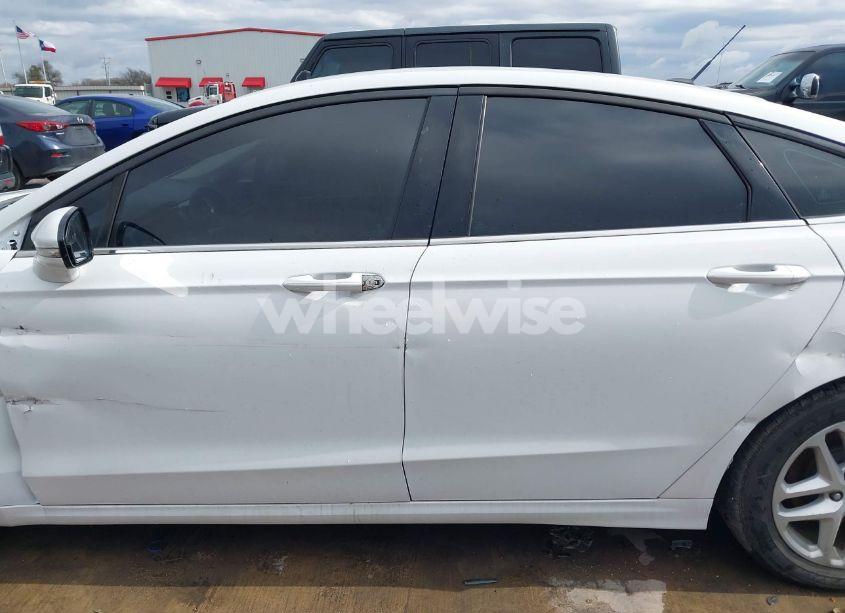 Photo 14 of 2016 Ford Fusion SE (VIN 3FA6P0H74GR359620)