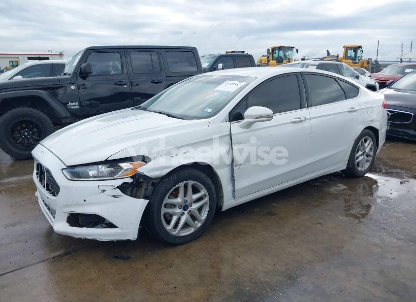 Photo 2 of 2016 Ford Fusion SE (VIN 3FA6P0H74GR359620)