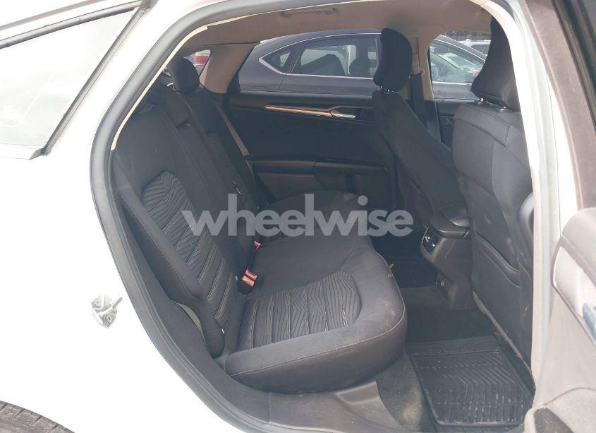 Photo 8 of 2016 Ford Fusion SE (VIN 3FA6P0H74GR359620)