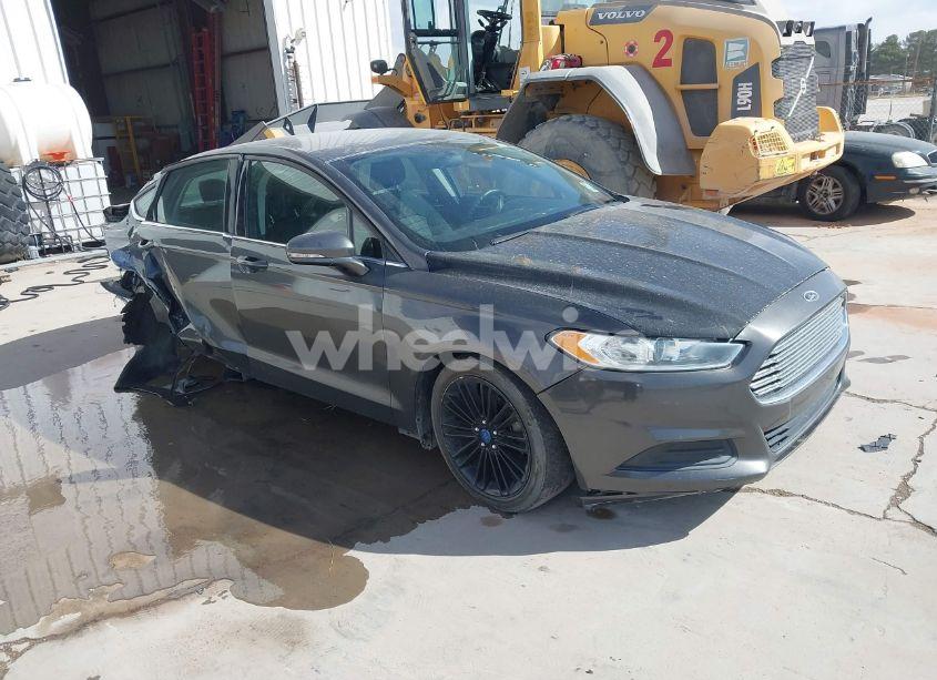 2016 Ford Fusion SE (VIN 3FA6P0H74GR387790) main photo
