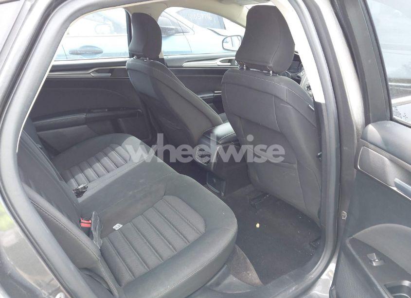 Photo 8 of 2017 Ford Fusion SE (VIN 3FA6P0H74HR125124)