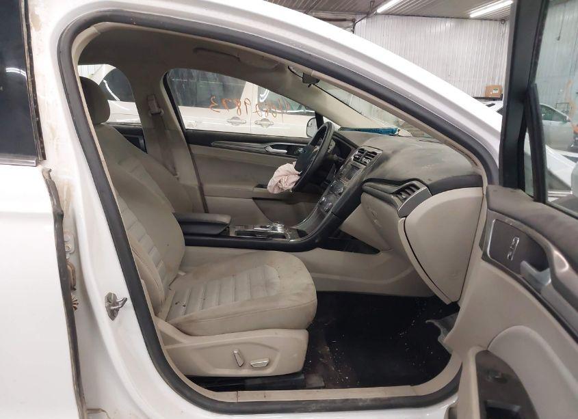 Photo 5 of 2017 Ford Fusion SE (VIN 3FA6P0H74HR146832)