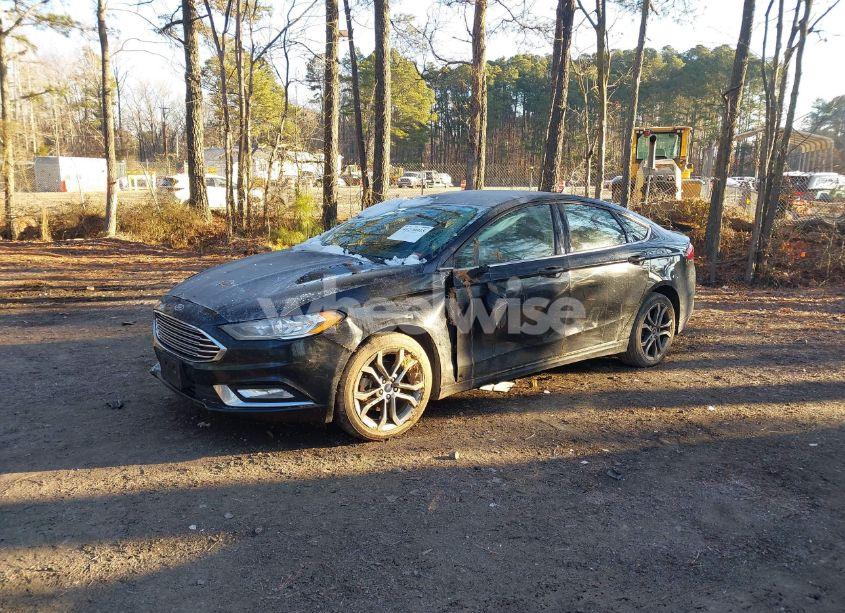 Photo 2 of 2017 Ford Fusion SE (VIN 3FA6P0H74HR198137)