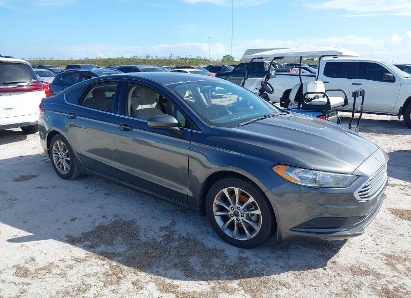 2017 Ford Fusion SE (VIN 3FA6P0H74HR281874) main photo