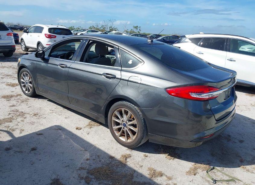 Photo 3 of 2017 Ford Fusion SE (VIN 3FA6P0H74HR281874)