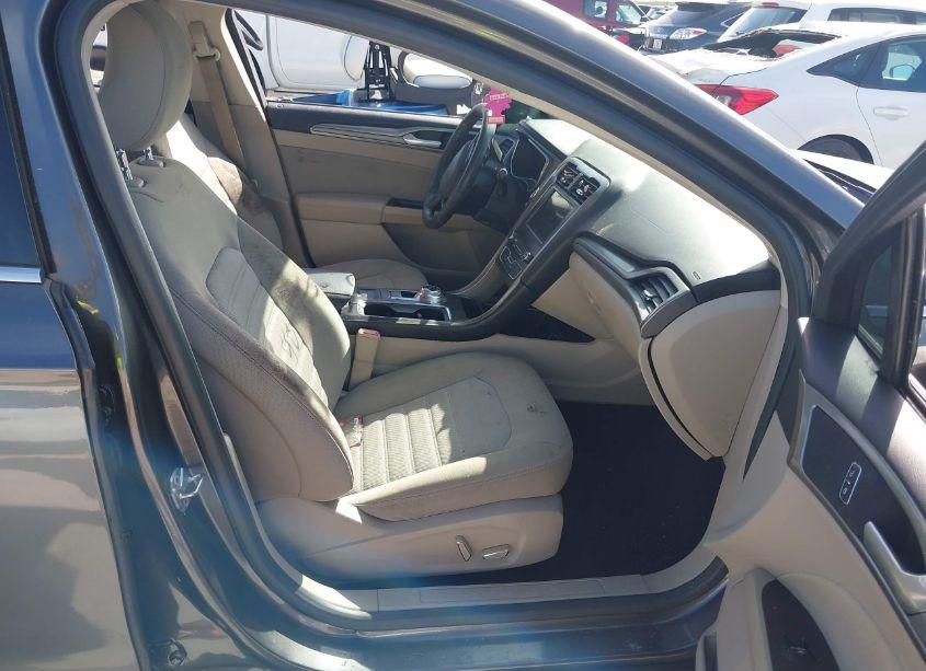 Photo 5 of 2017 Ford Fusion SE (VIN 3FA6P0H74HR281874)