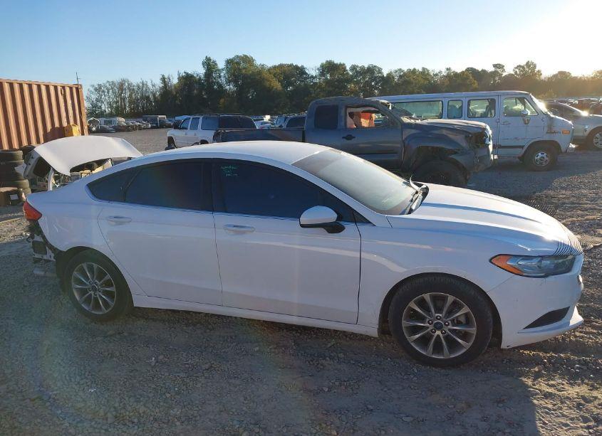 Photo 14 of 2017 Ford Fusion SE (VIN 3FA6P0H74HR355732)