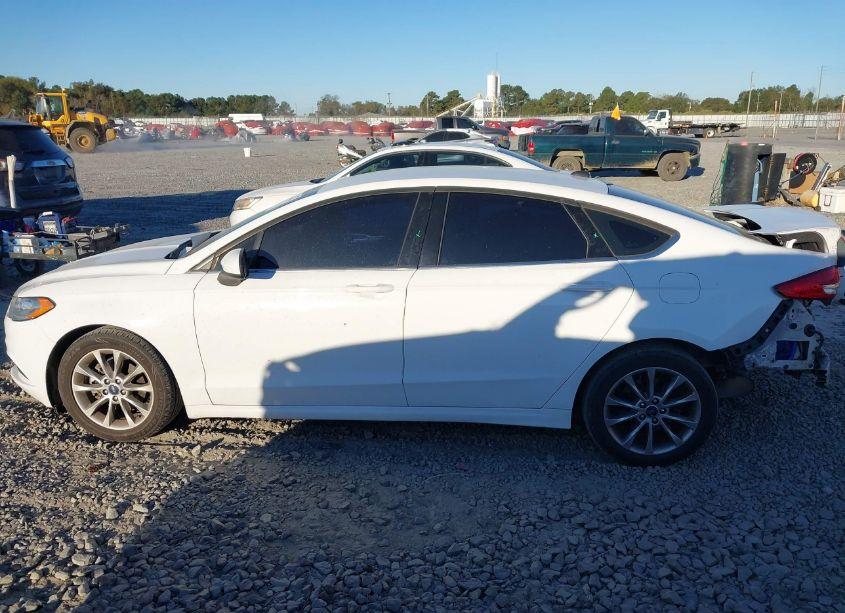 Photo 15 of 2017 Ford Fusion SE (VIN 3FA6P0H74HR355732)