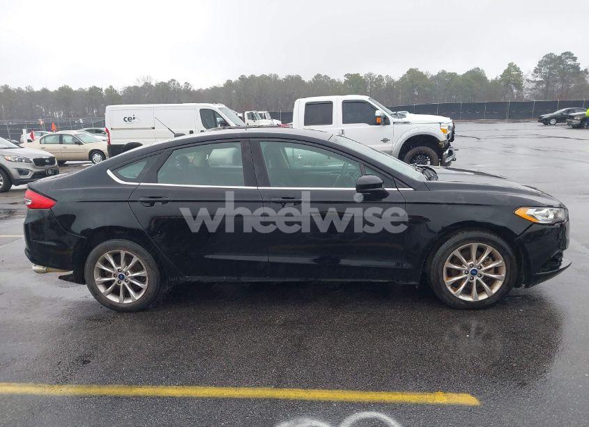 Photo 13 of 2017 Ford Fusion SE (VIN 3FA6P0H74HR372272)