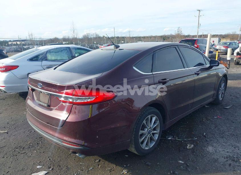 Photo 4 of 2017 Ford Fusion SE (VIN 3FA6P0H74HR393333)