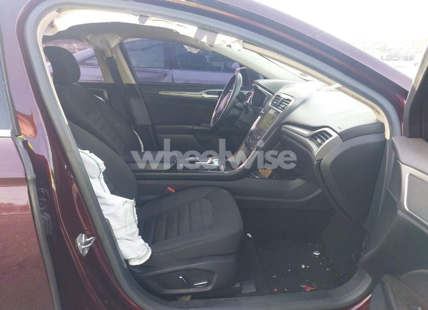 Photo 5 of 2017 Ford Fusion SE (VIN 3FA6P0H74HR393333)