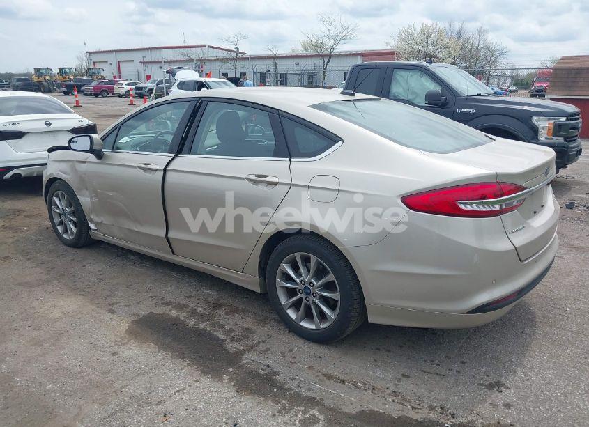 Photo 3 of 2017 Ford Fusion SE (VIN 3FA6P0H74HR395535)