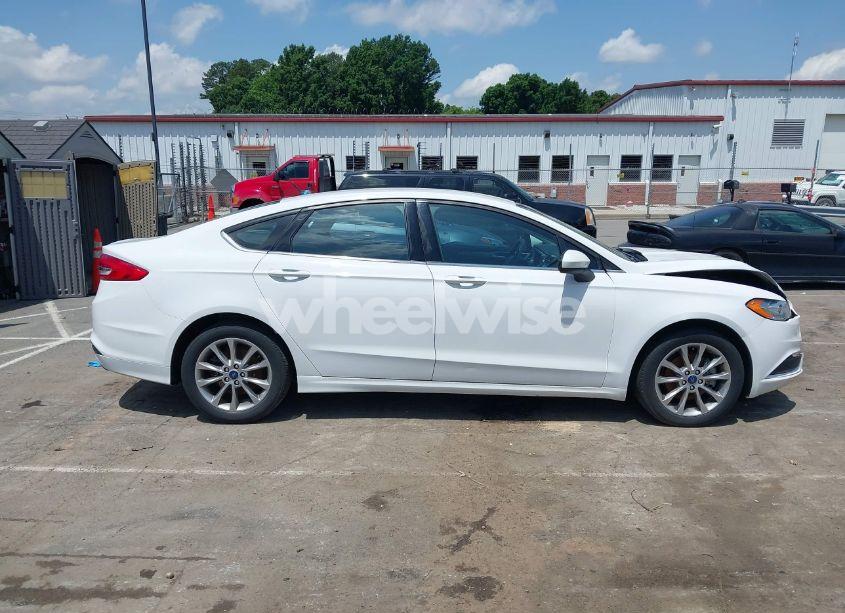 Photo 13 of 2017 Ford Fusion SE (VIN 3FA6P0H74HR398290)