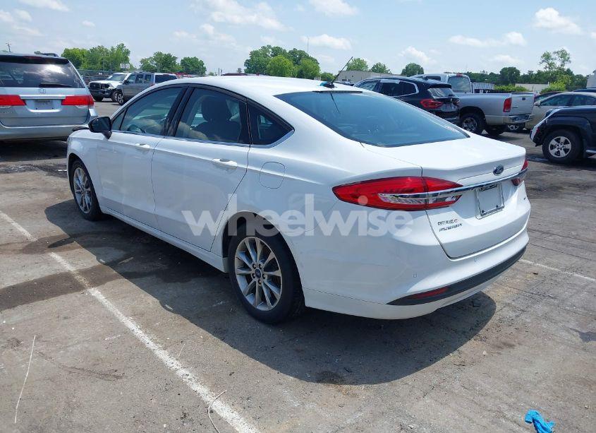 Photo 3 of 2017 Ford Fusion SE (VIN 3FA6P0H74HR398290)