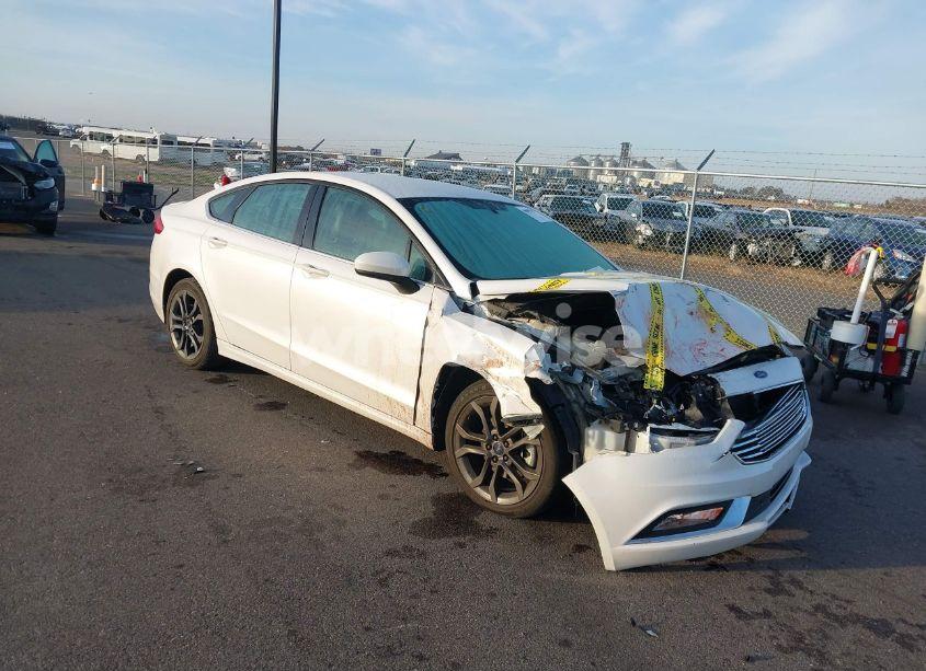 2018 Ford Fusion SE (VIN 3FA6P0H74JR107390) main photo