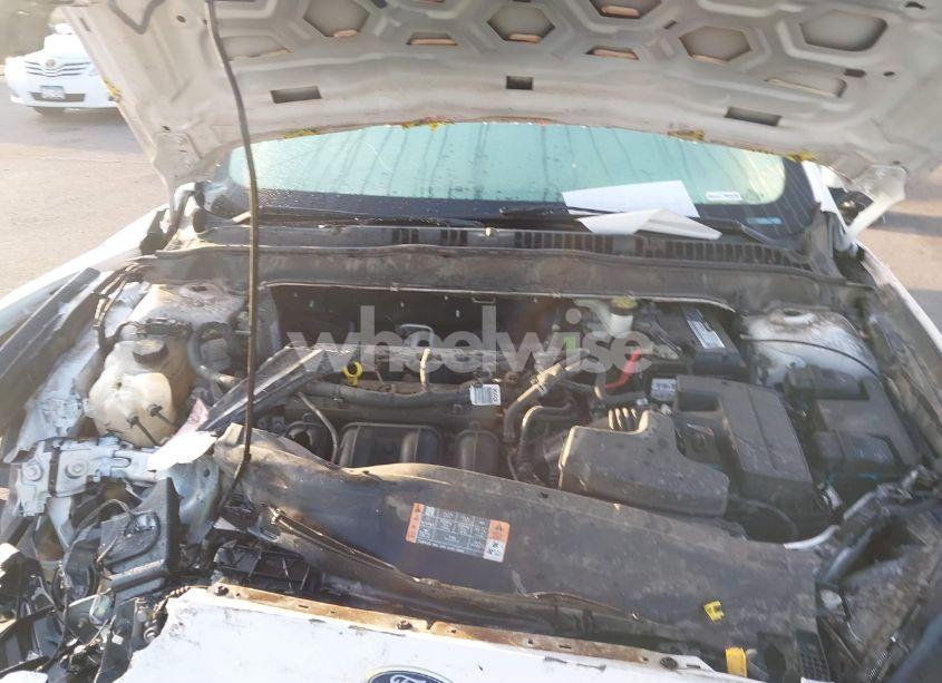 Photo 10 of 2018 Ford Fusion SE (VIN 3FA6P0H74JR107390)