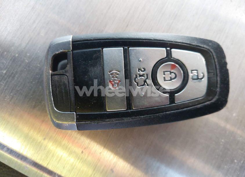 Photo 11 of 2018 Ford Fusion SE (VIN 3FA6P0H74JR107390)