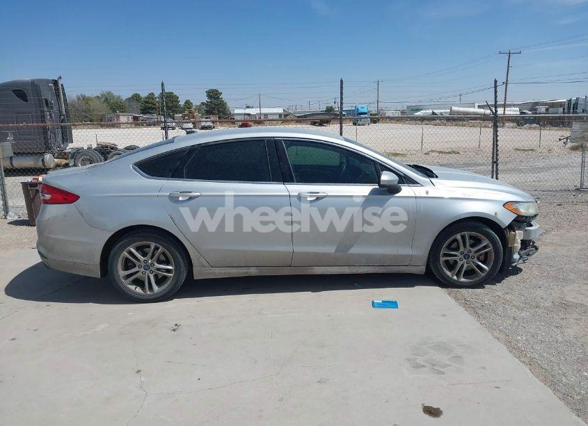 Photo 11 of 2018 Ford Fusion SE (VIN 3FA6P0H74JR145041)