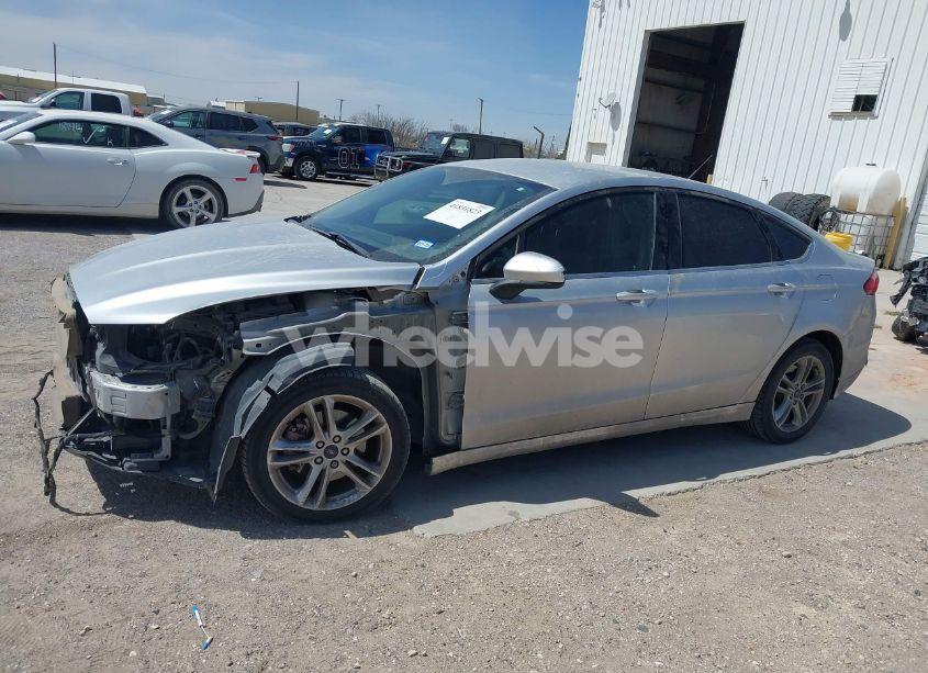 Photo 12 of 2018 Ford Fusion SE (VIN 3FA6P0H74JR145041)