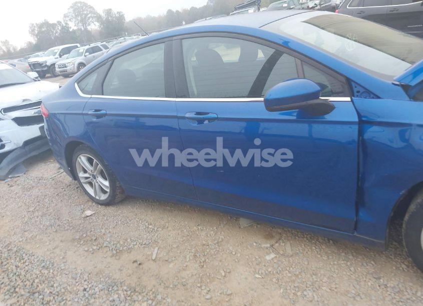 Photo 13 of 2018 Ford Fusion SE (VIN 3FA6P0H74JR190772)