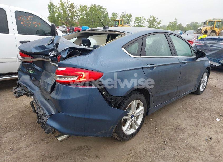Photo 4 of 2018 Ford Fusion SE (VIN 3FA6P0H74JR226458)