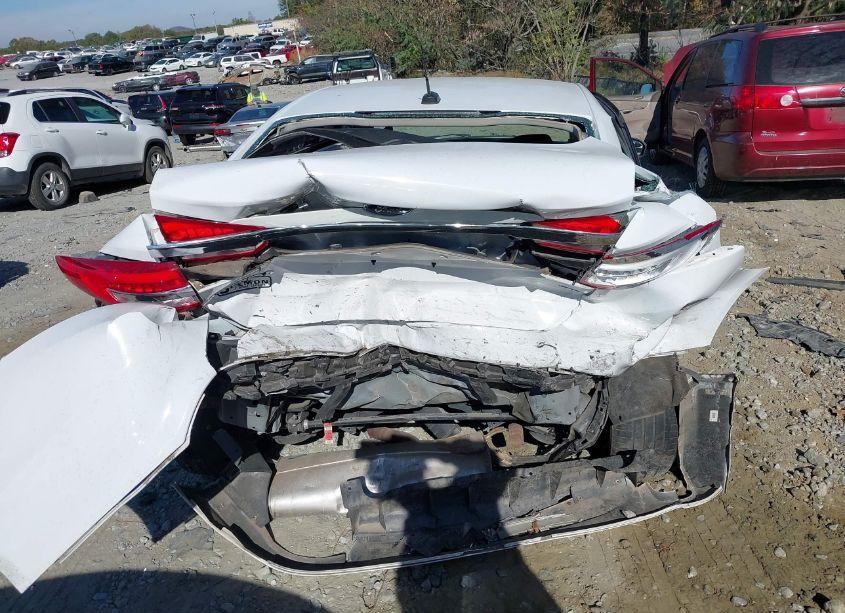 Photo 16 of 2018 Ford Fusion SE (VIN 3FA6P0H74JR277989)