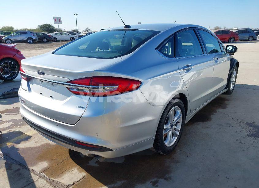 Photo 4 of 2018 Ford Fusion SE (VIN 3FA6P0H74JR279192)