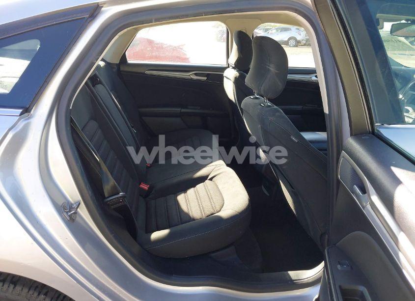 Photo 8 of 2018 Ford Fusion SE (VIN 3FA6P0H74JR279192)