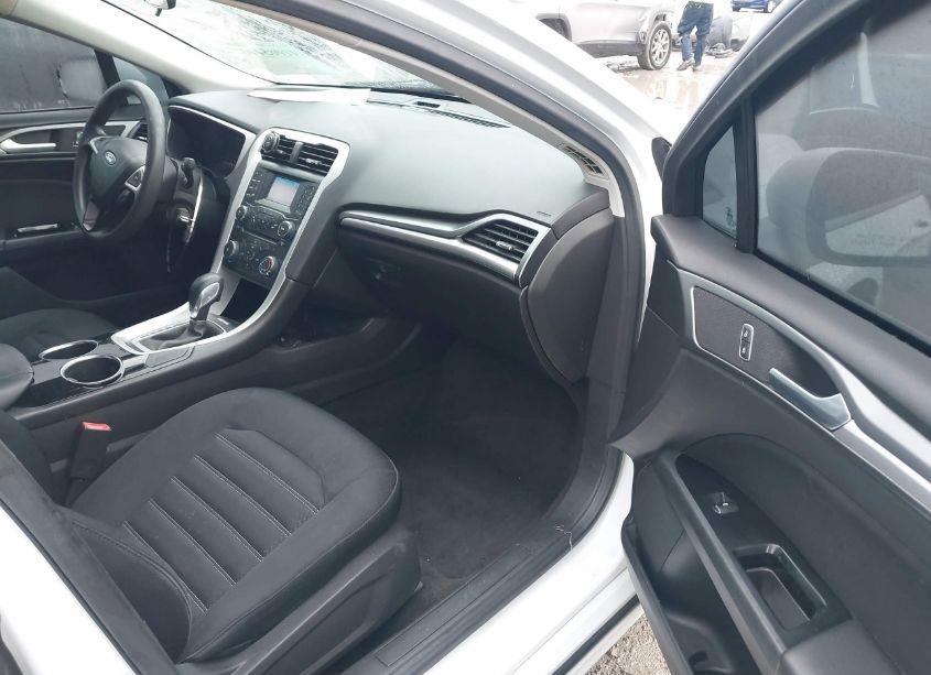 Photo 5 of 2013 Ford Fusion SE (VIN 3FA6P0H75DR114501)