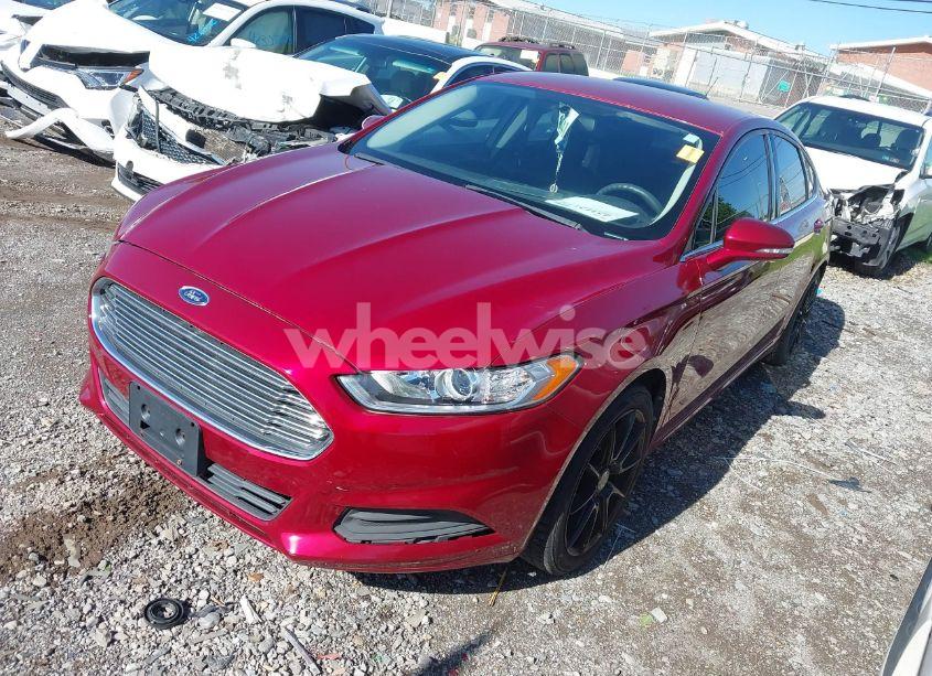 Photo 2 of 2013 Ford Fusion SE (VIN 3FA6P0H75DR130360)