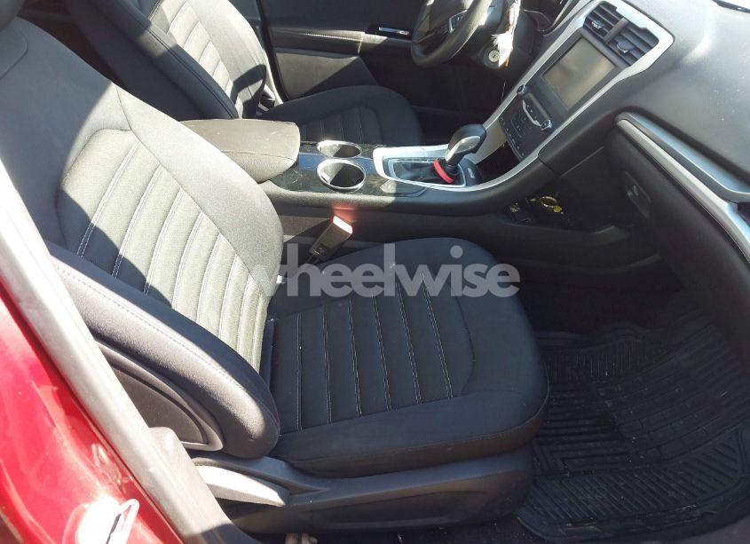 Photo 5 of 2013 Ford Fusion SE (VIN 3FA6P0H75DR130360)