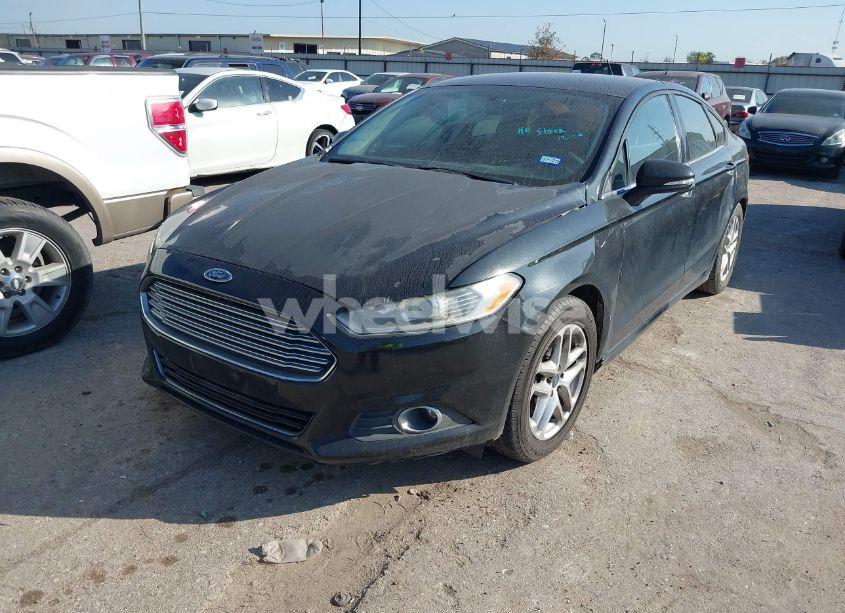 Photo 2 of 2013 Ford Fusion SE (VIN 3FA6P0H75DR186010)