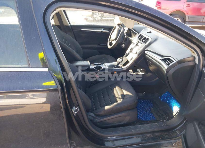 Photo 5 of 2013 Ford Fusion SE (VIN 3FA6P0H75DR186010)