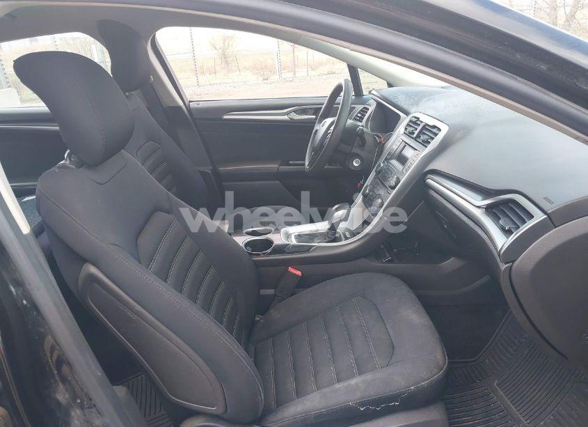 Photo 5 of 2013 Ford Fusion SE (VIN 3FA6P0H75DR204747)