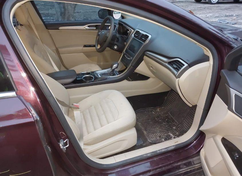 Photo 5 of 2013 Ford Fusion SE (VIN 3FA6P0H75DR206319)