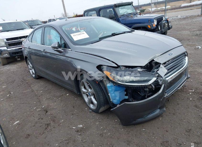 2013 Ford Fusion SE (VIN 3FA6P0H75DR240244) main photo