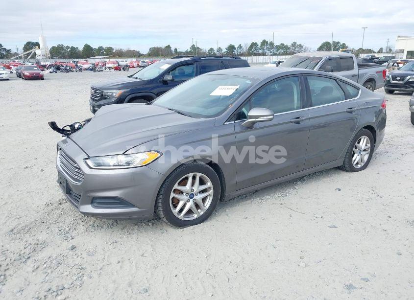 Photo 2 of 2013 Ford Fusion SE (VIN 3FA6P0H75DR255262)